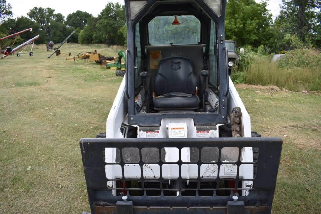 2004 Bobcat S130 Skid Steer