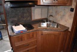 2015 Lakota 4 Horse Living Quarters Trailer,