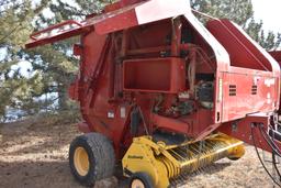 2009 New Holland BR 7090 Baler