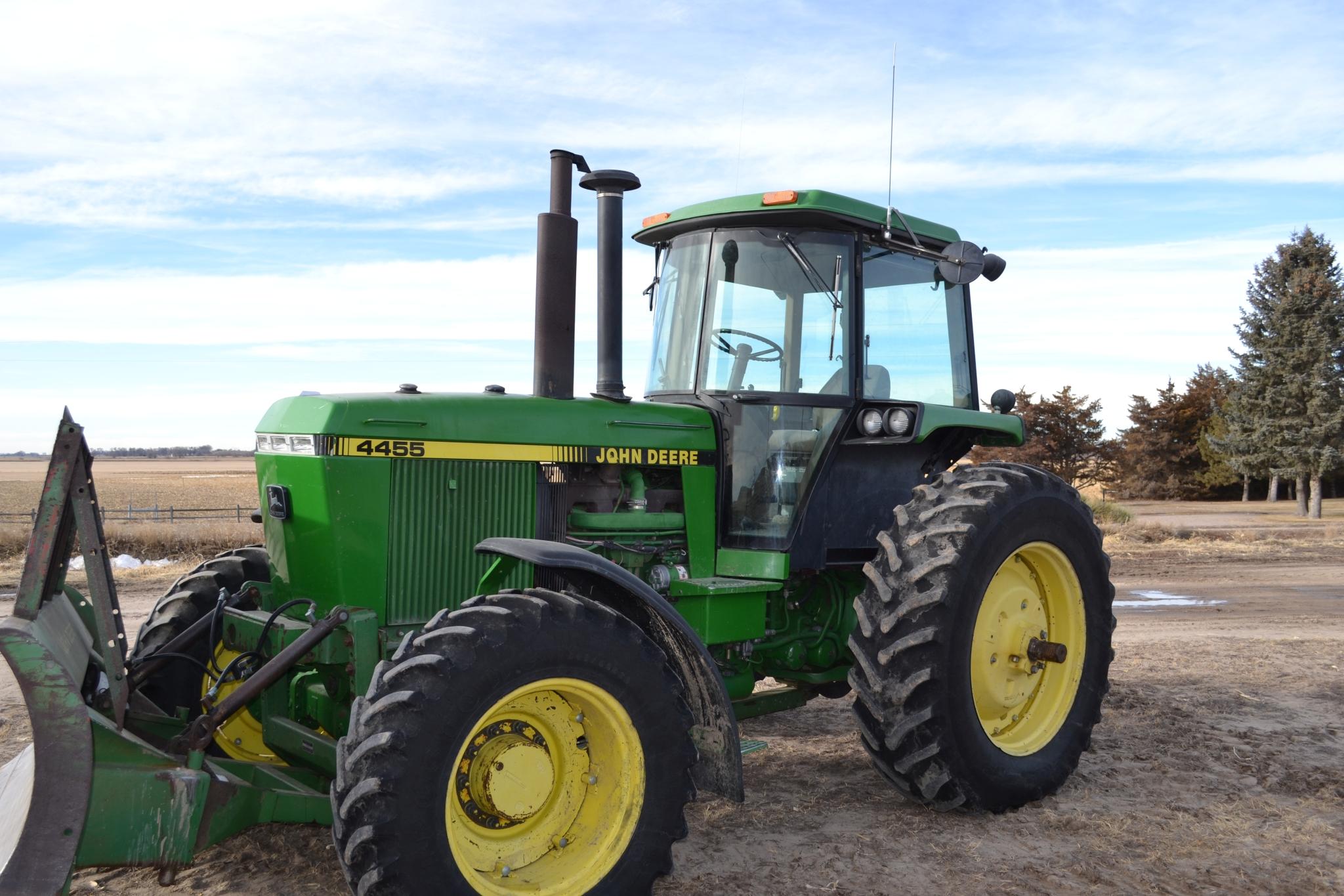 1990 John Deere 4455 Tractor