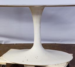 Eero Saarinen for Knoll Tulip Dining Table