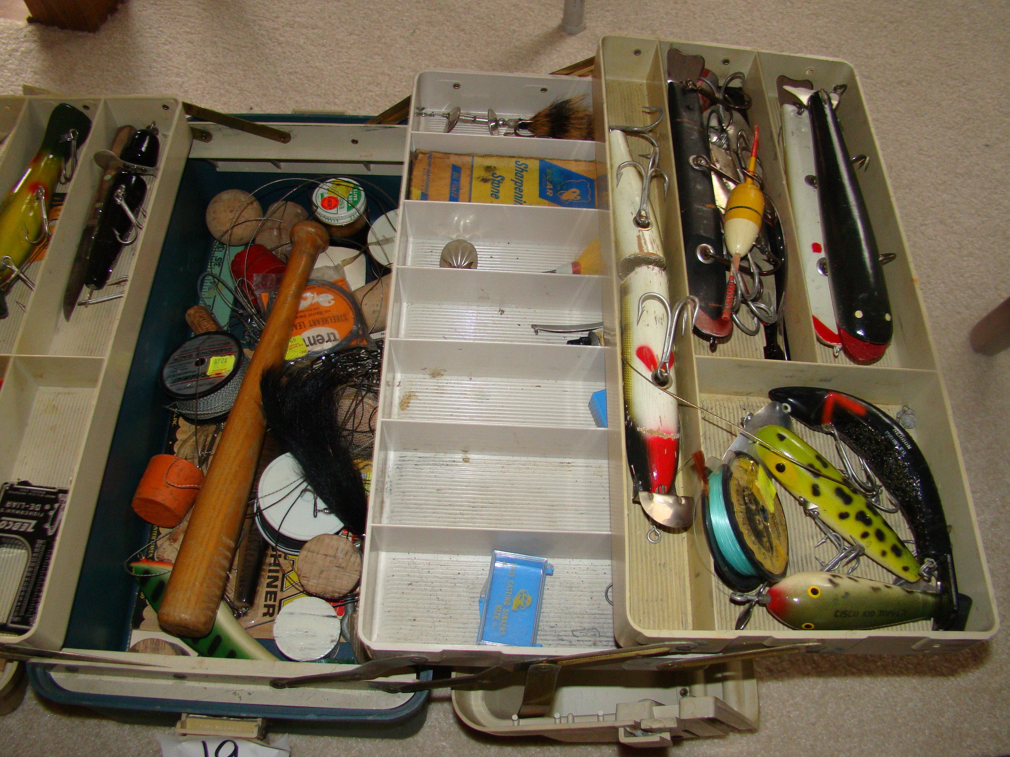 TACKLE BOX, FULLY LOADED, 3 DRAWER PULL OUT