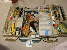 TACKLE BOX, FULLY LOADED, 3 DRAWER PULL OUT