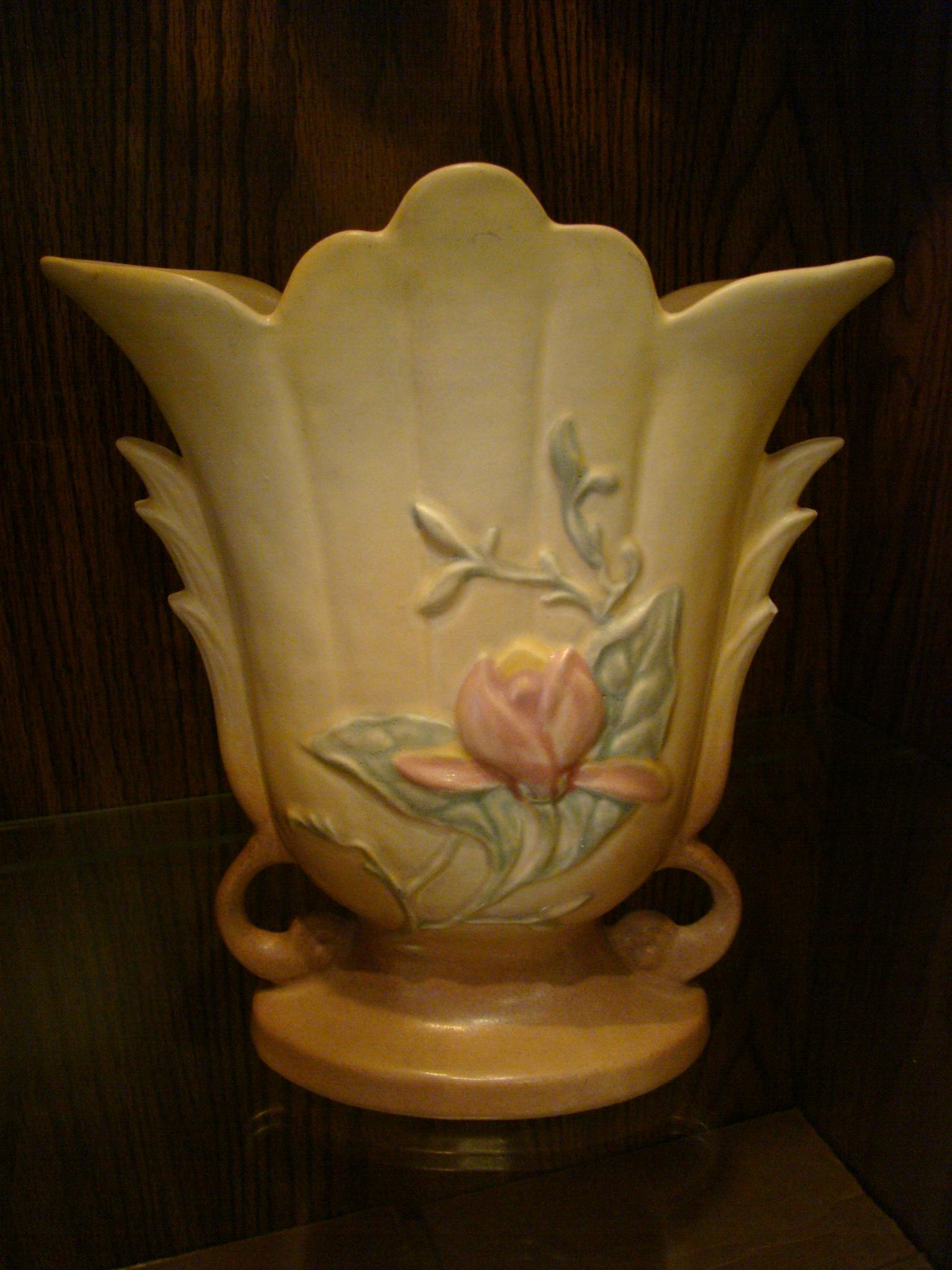 HULL VASE