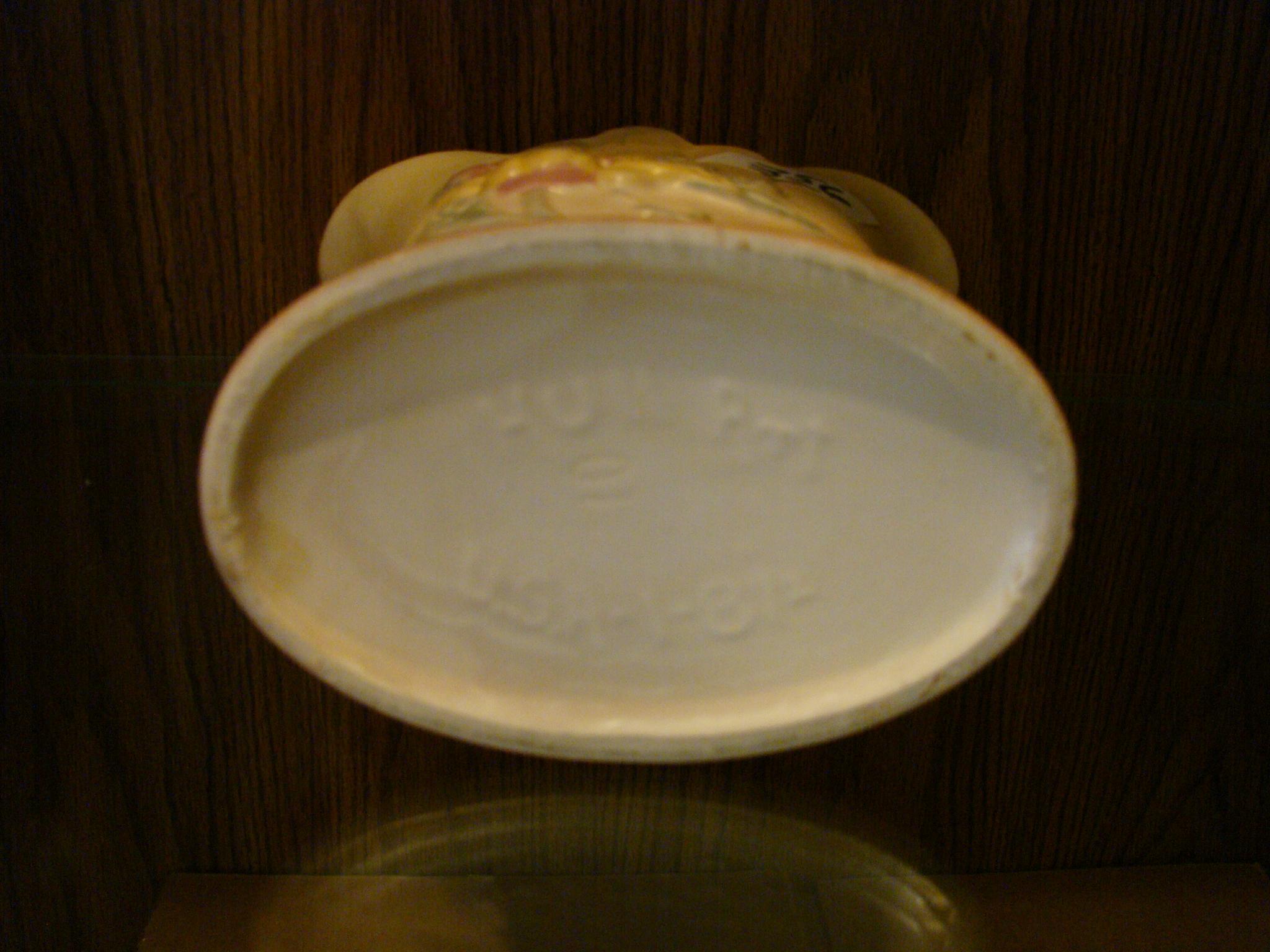 HULL VASE