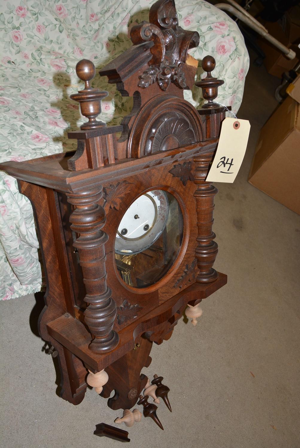 VINTAGE WOODEN WAG ON WALL CLOCK