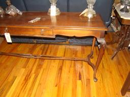 SUPER NICE MAHOGANY LIBRARY TABLE