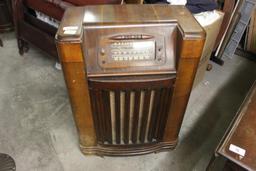 Radio in Mahogany Case