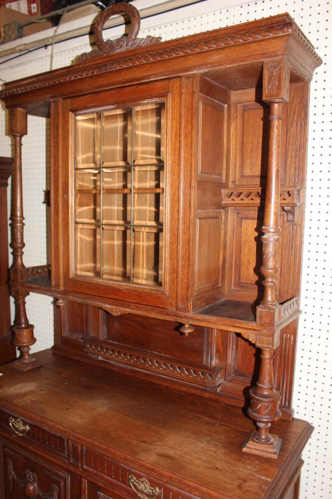 Excellent English Oak Court Cupboard