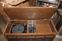 CONSOLE STEREO CABINET