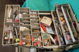 FISHING TACKLE BOX