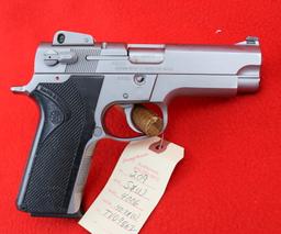 S&W 4006 Pistol .40 S&W