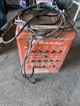 FORNEY MODEL CB AC ARC WELDER ON ROLLING WHEELS SINGLE PHASE, 250 AMP OUTPU