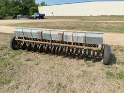 12 FT JOHN DEERE VAN BRUNT PULL TYPE GRAIN DRILL