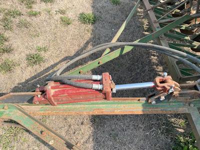 12 FT JOHN DEERE VAN BRUNT PULL TYPE GRAIN DRILL