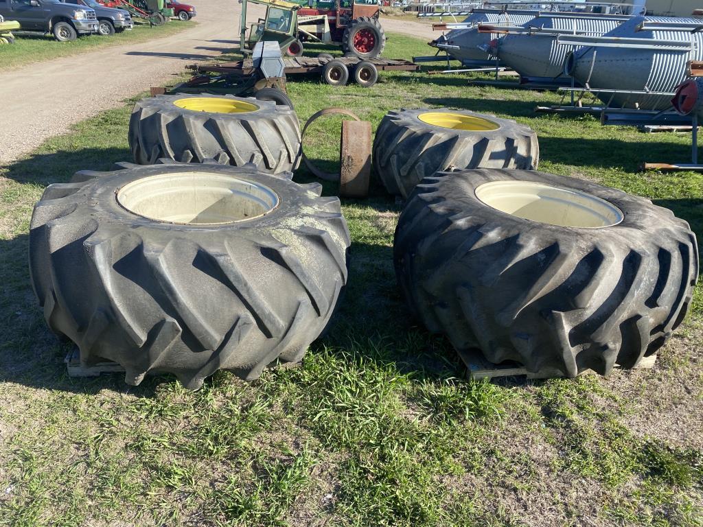 2- FIRESTONE 30.5L-32 10 BOLT TRACTOR TIRES ON RIM