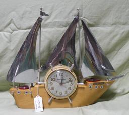 MASTERCRAFTERS SHIP STYLE ELECTRIC MANTEL CLOCK