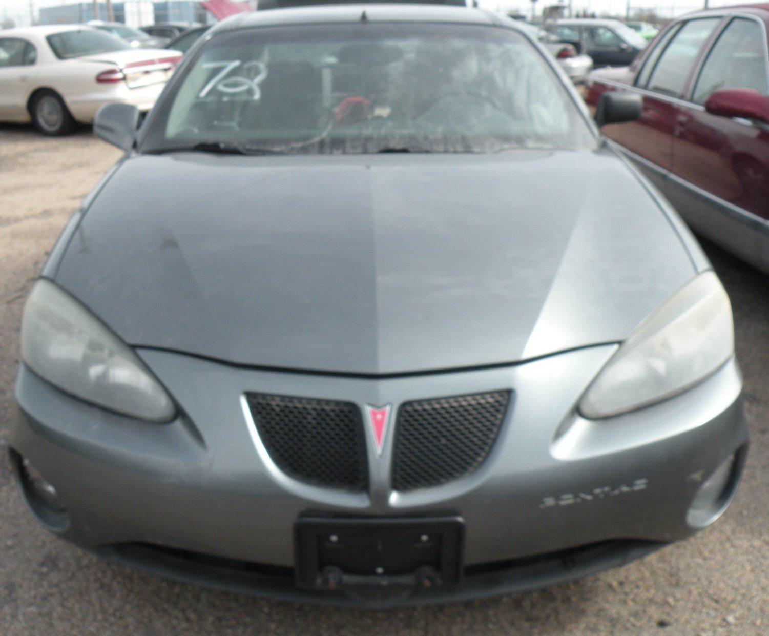 2005 PONTIAC GRAND PRIX - GREY 4 DOOR