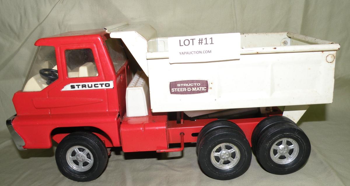 VTG. STRUCTO STEER-O-MATIC PRESSED METAL HYDRAULIC DUMP TRUCK