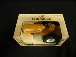 1992 SCALE MODELS DIECAST 1/25 MINNEAPOLIS-MOLINE G-940 TOY TRACTOR W/BOX