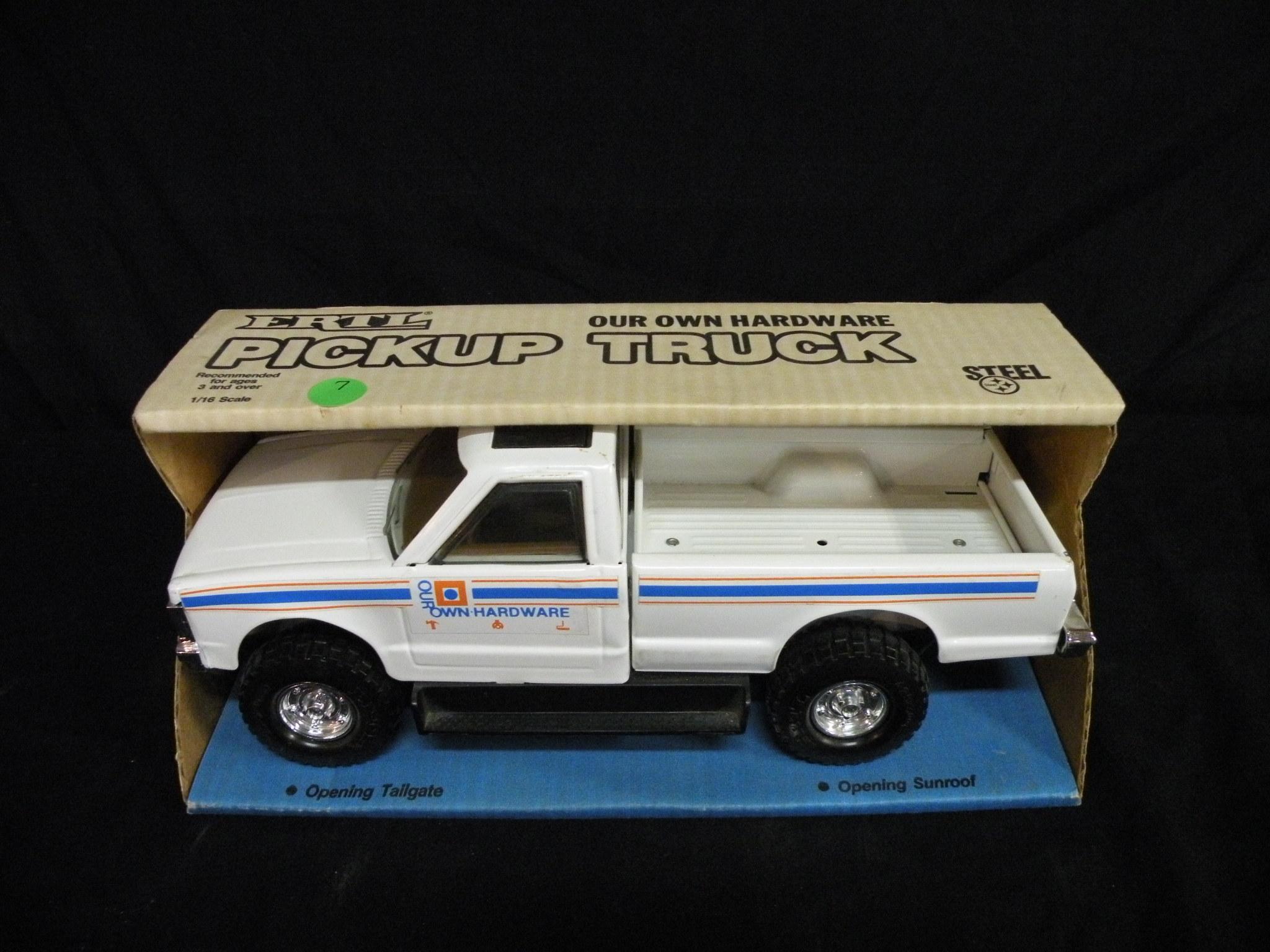 1988 ERTL STEEL 1/16 OUR OWN HARDWARE PICKUP TRUCK TOY W/BOX