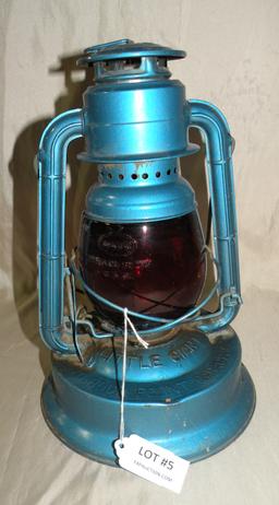 DIETZ LITTLE GIANT LANTERN W/RED GLASS GLOBE