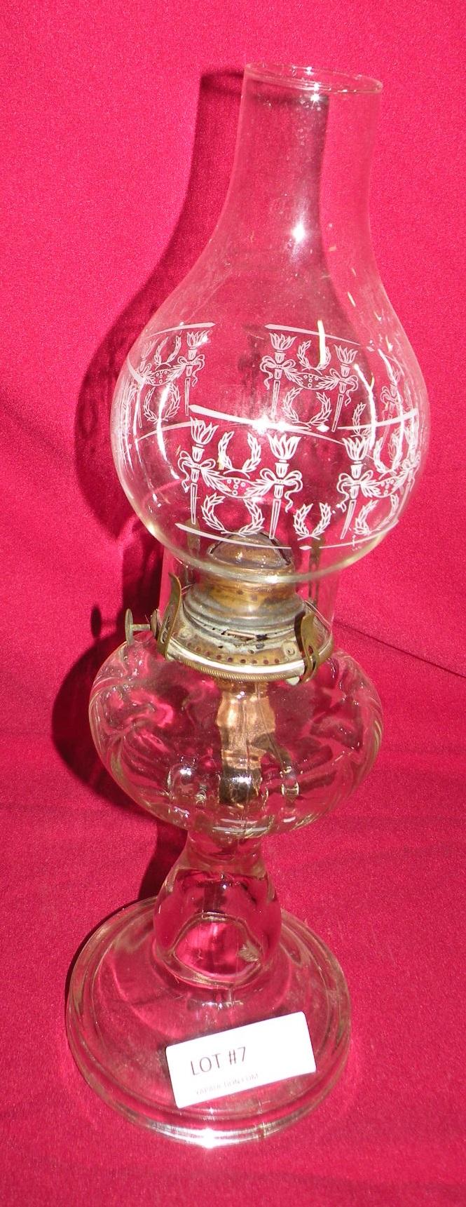 CLEAR GLASS OIL LAMP W/CHIMNEY