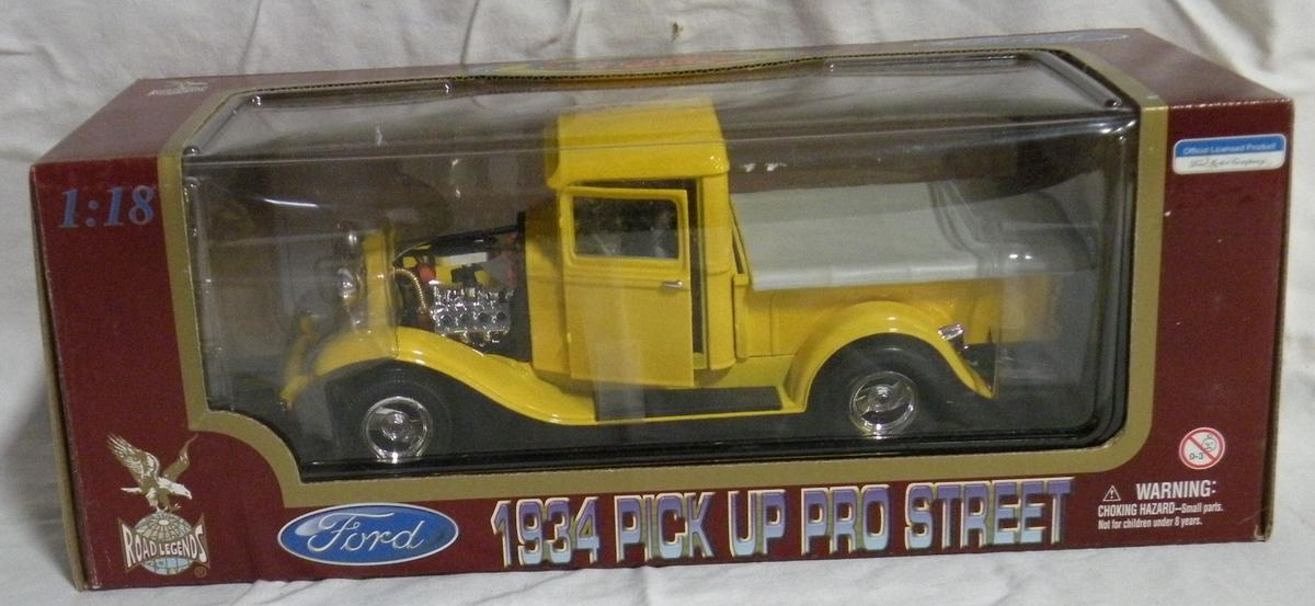 ROAD LEGENDS 1/18 SCALE 1934 FORD PICKUP W/BOX