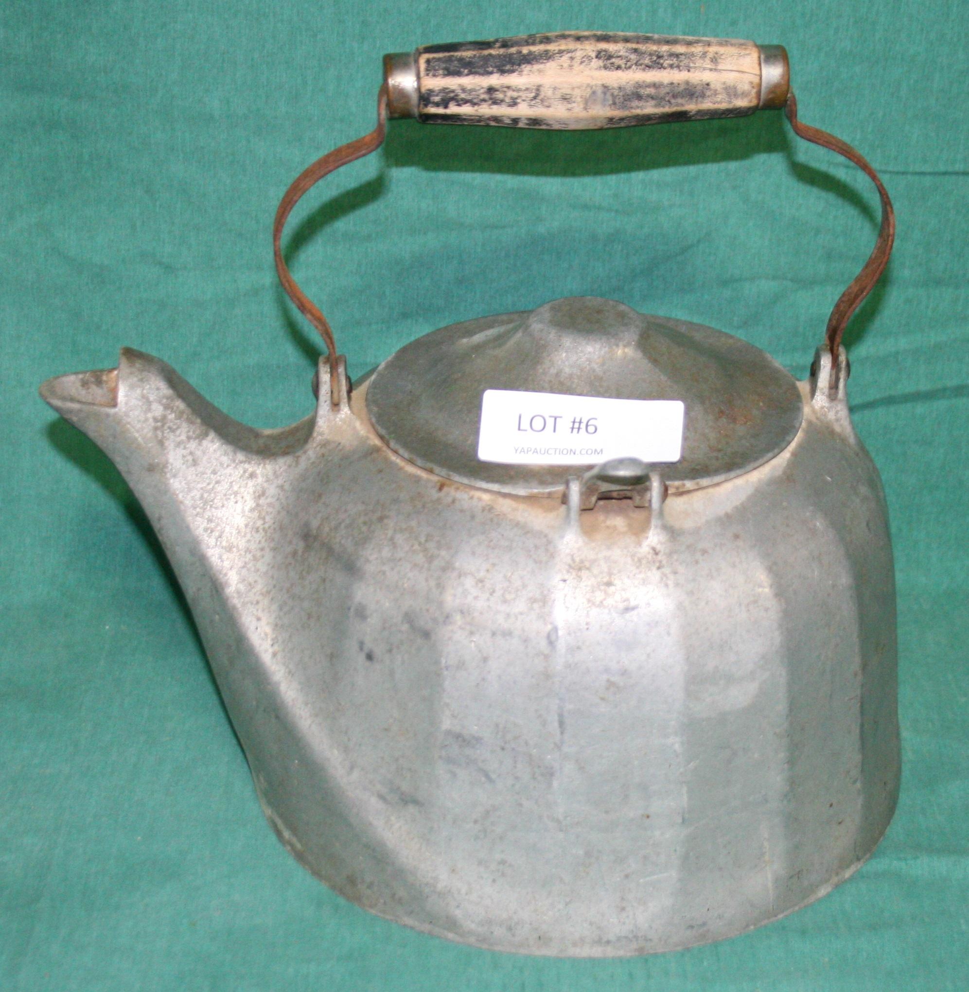 WAGNER WARE PRESSED ALUMINUM 6-QUART COLONIAL TEA KETTLE