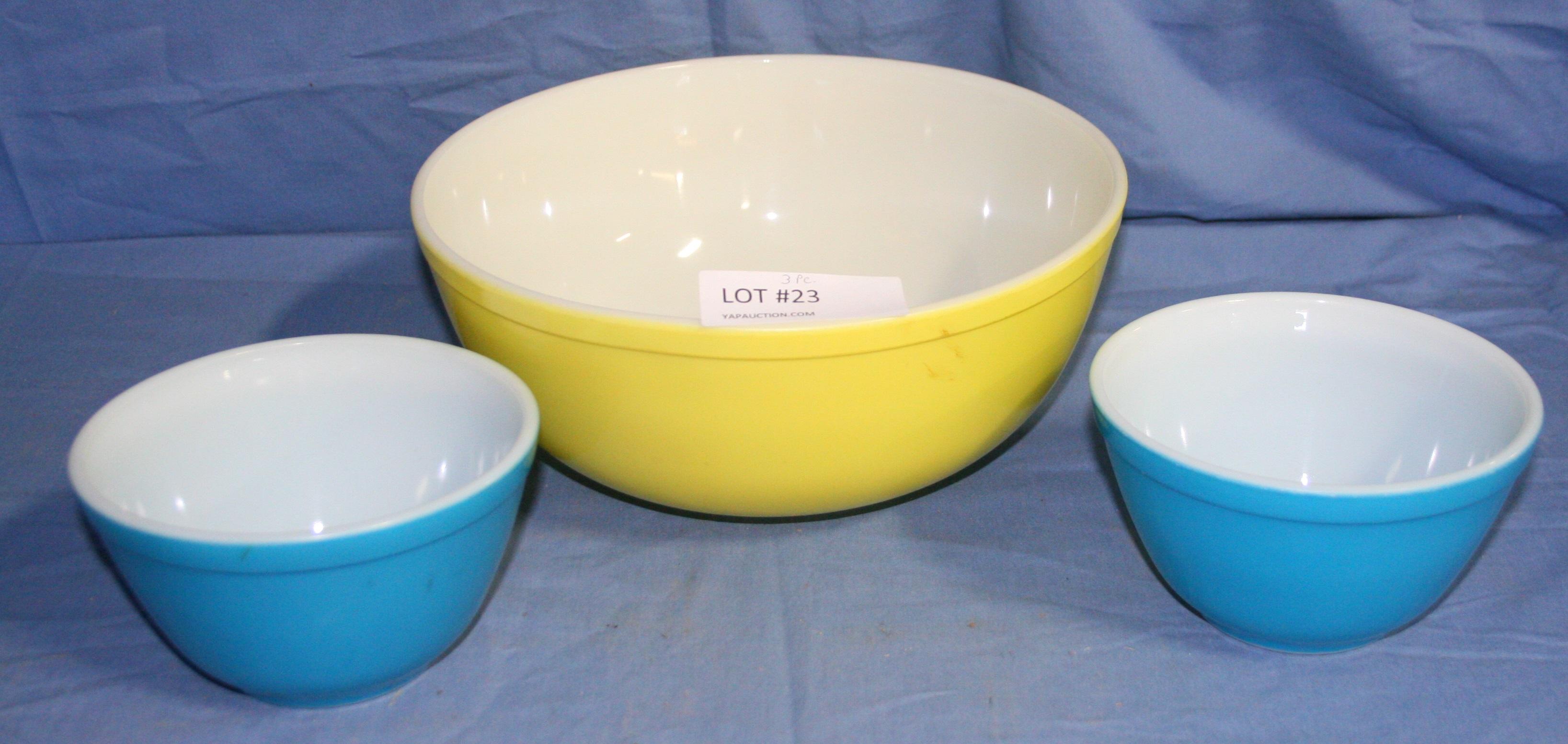 3 ASSORTED PYREX MIXING BOWLS