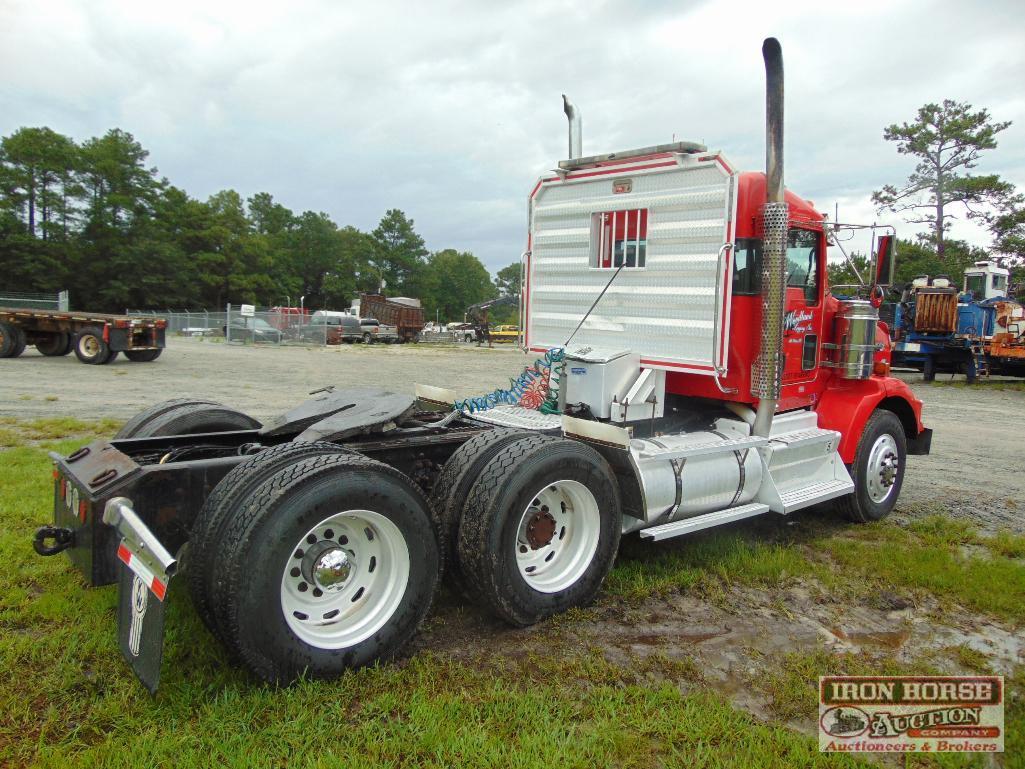 2011 Kenworth T800 Day Cab w/ Cummins ISX15 500 HP Engine