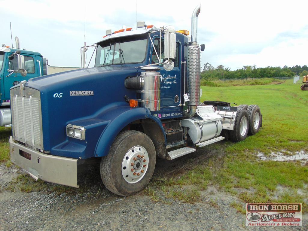 1995 Kenworth T800 Day Cab Road Tractor w/ CAT 3406B Engine