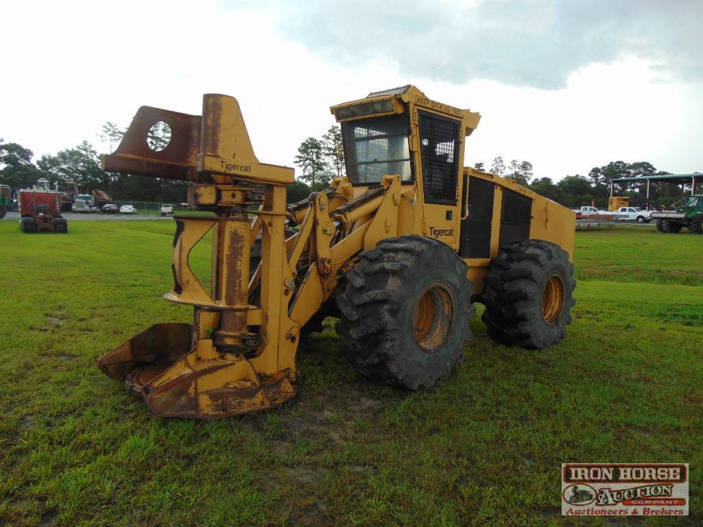 2002 Tigercat 718 Feller Buncher w/ 5500 Sawhead