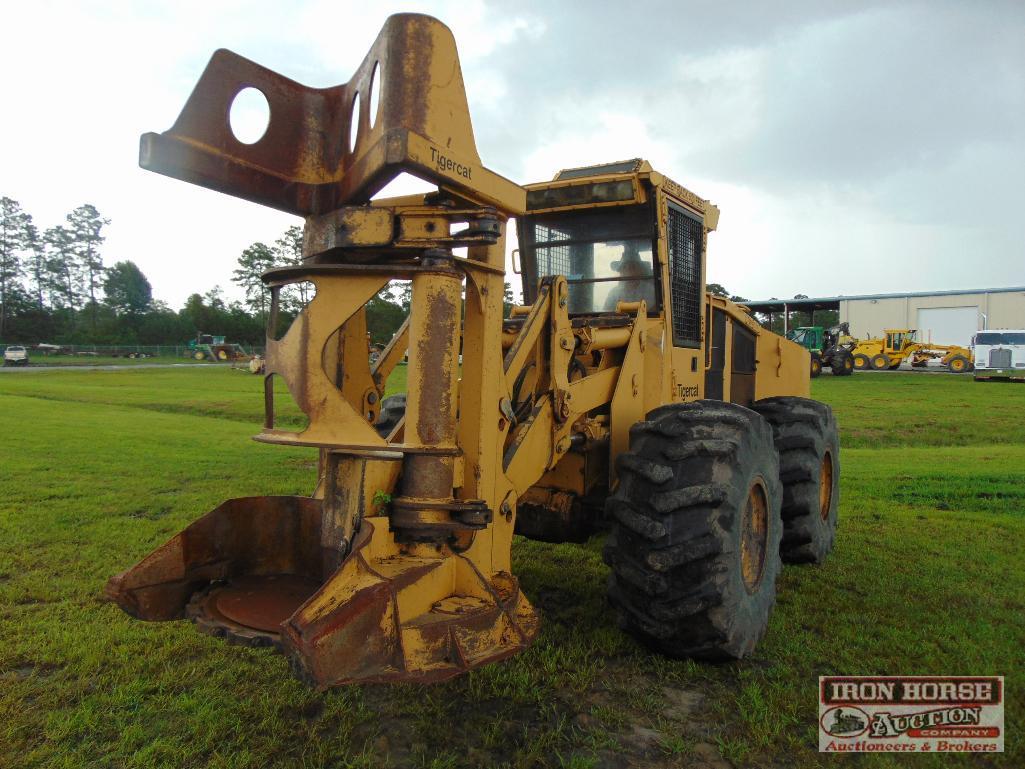 2002 Tigercat 718 Feller Buncher w/ 5500 Sawhead