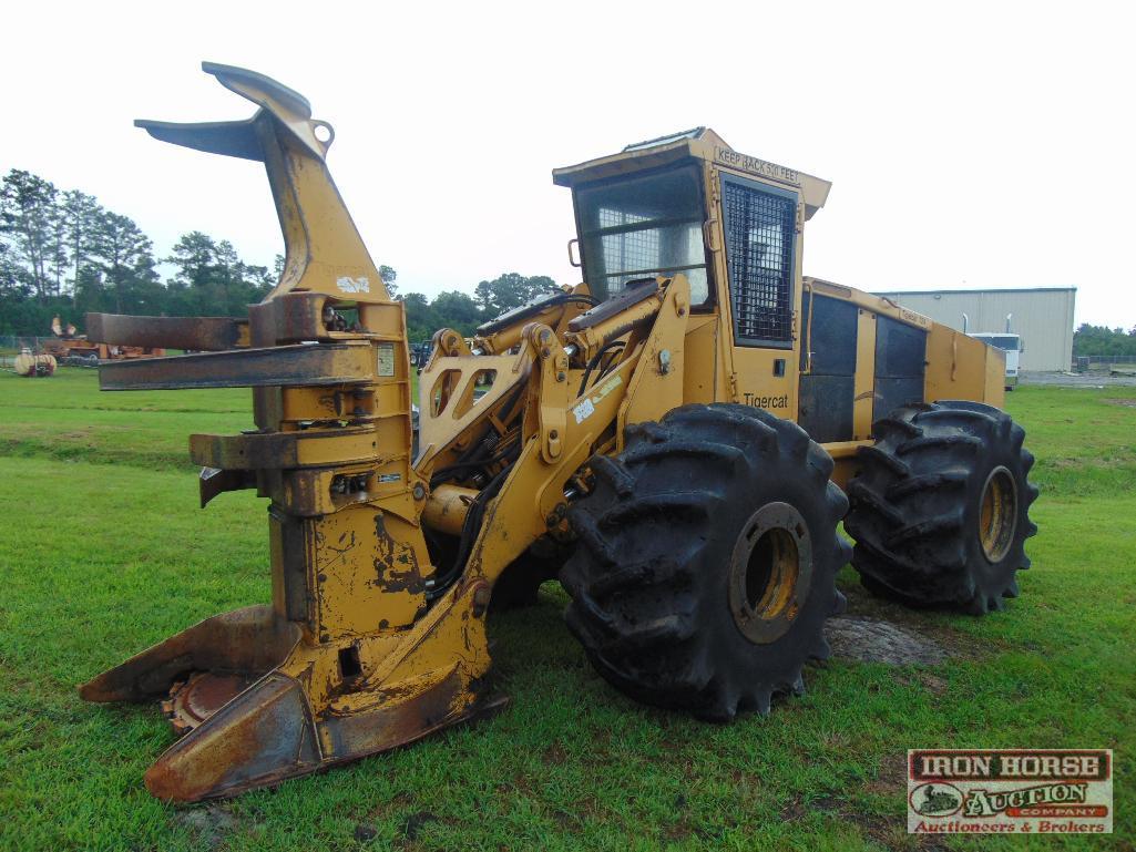 2003 Tigercat 724 Feller Buncher w/ 5700 Single Post Felling Sawhead