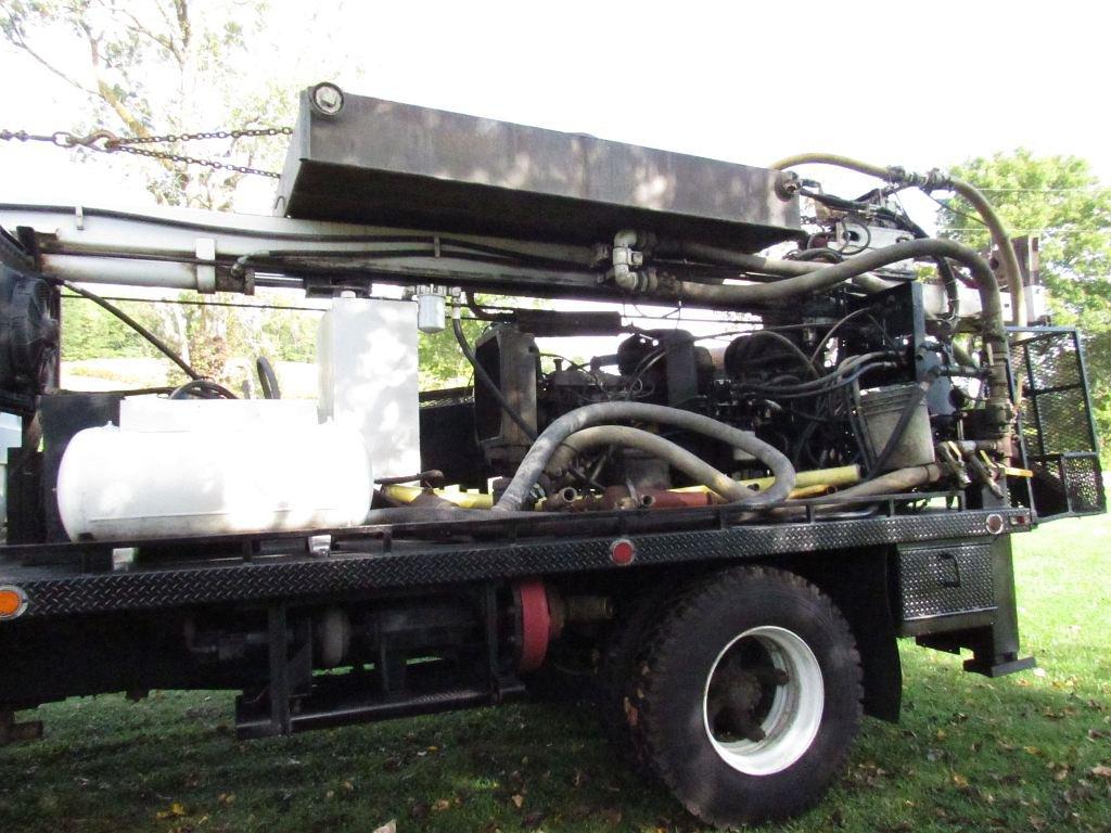 1979 Simco 4500 Well rig on GMC 7000 Truck