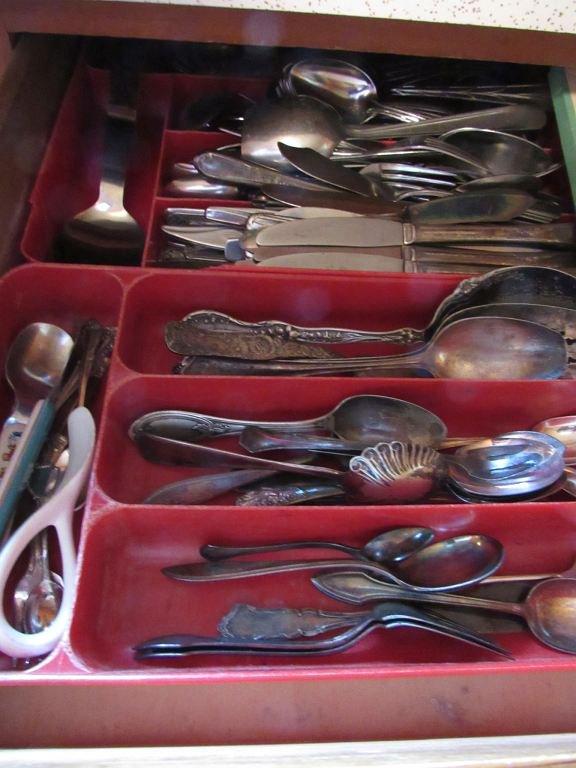 Flatware & Kitchen Utensils