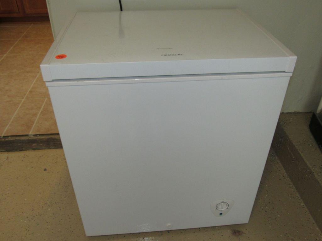 Chest type freezer