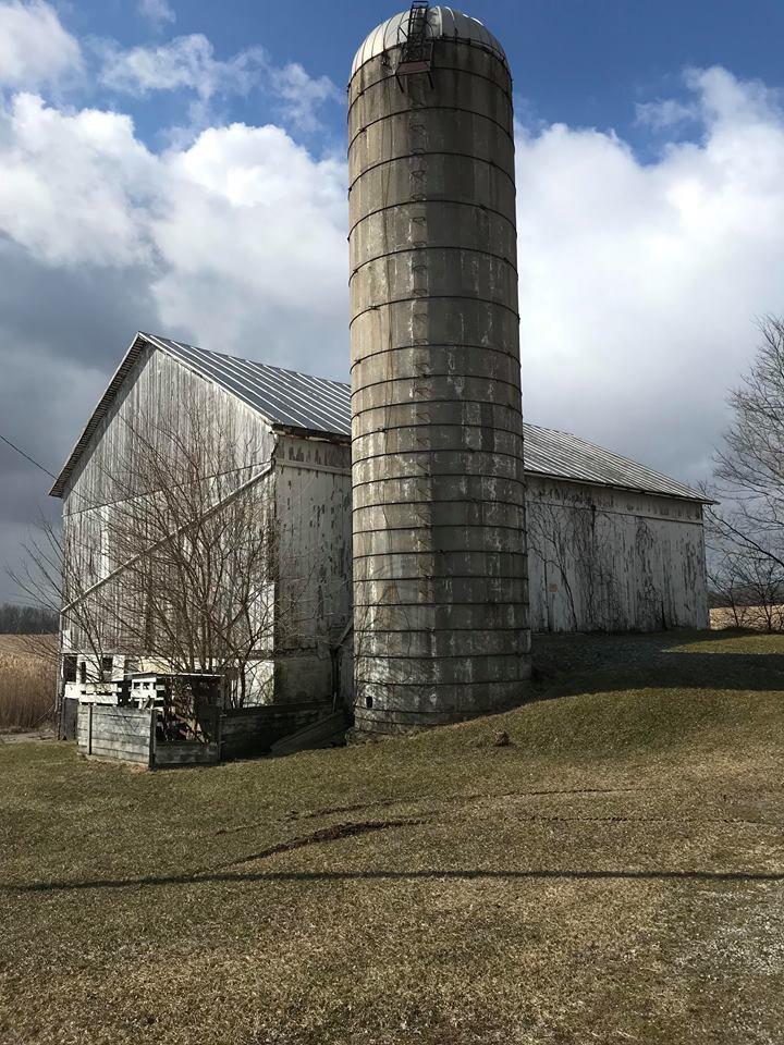 Home, Outbuildings, and 2 Acres in Ashley, Indiana ~ NO RESERVE!