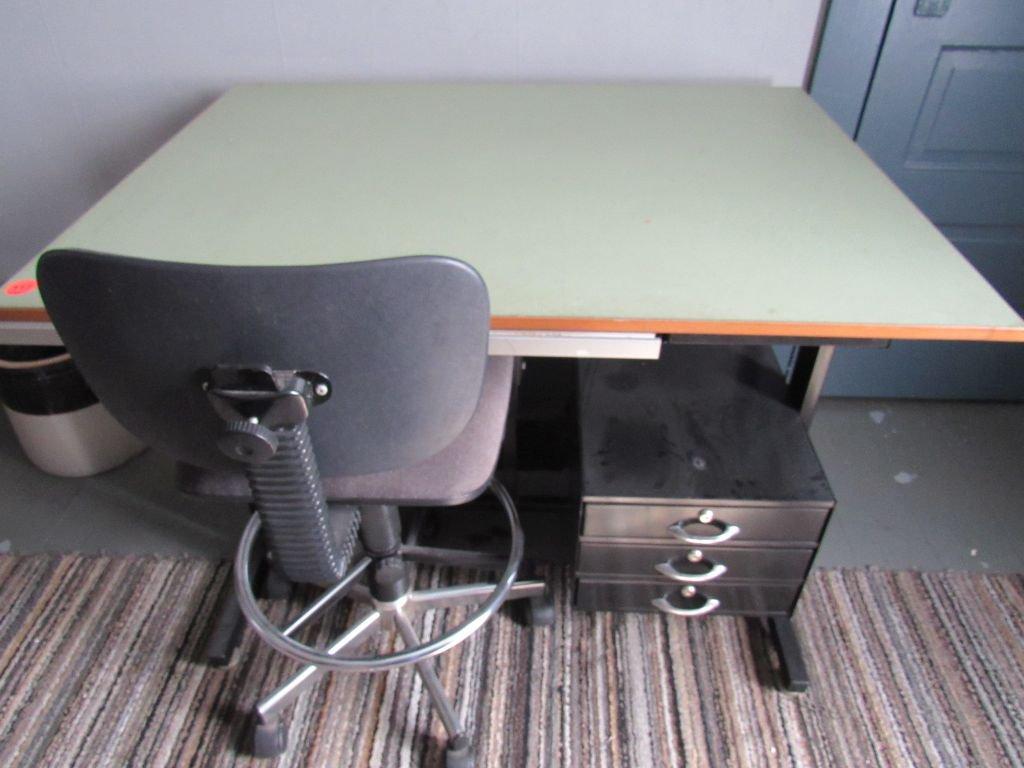 Table & Swivel Chair