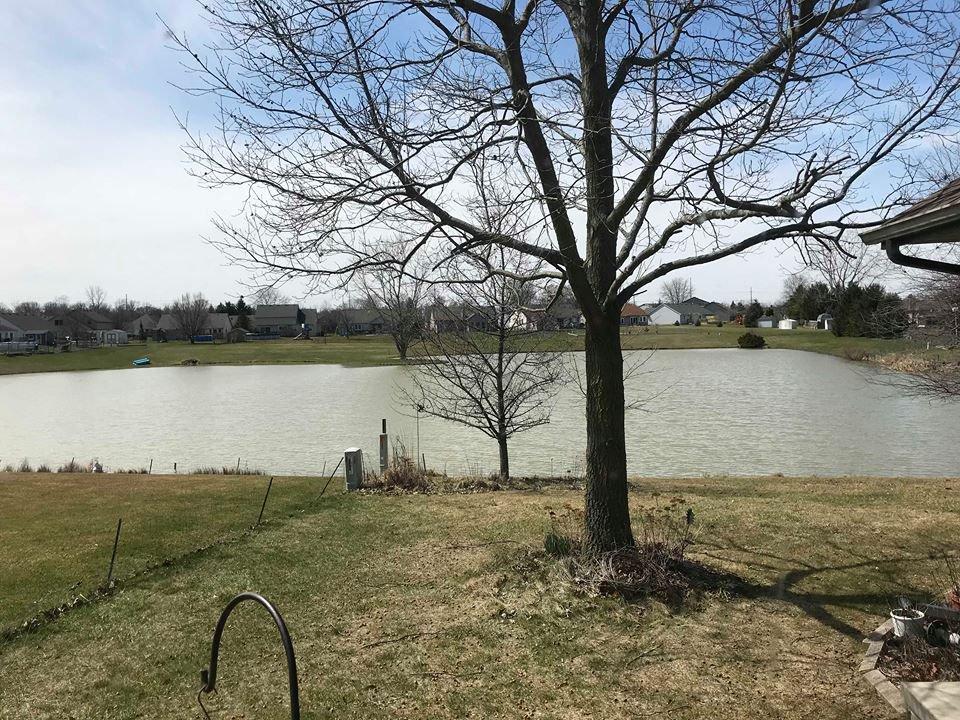 1407 Duesenberg Drive, Auburn, IN 46706 - 3 Bedroom Lakefront Subdivision Home