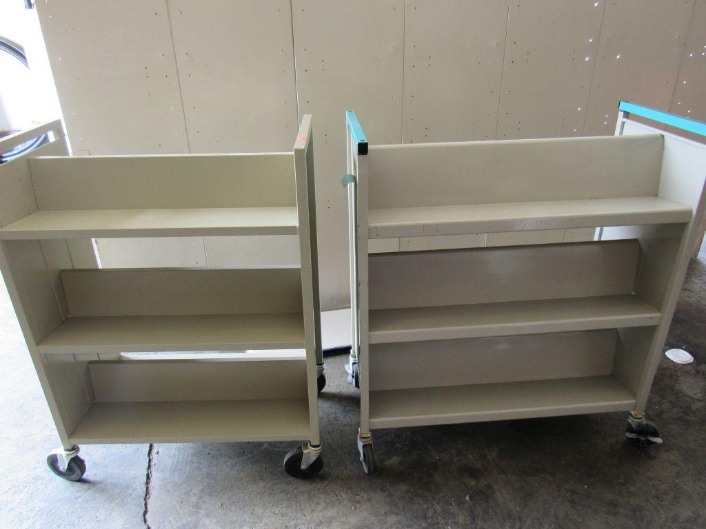 2 book stands