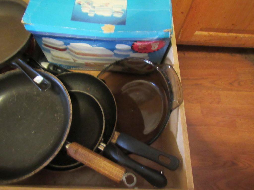 Contents of Kitchen Drawers