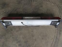 Red & White Light Bar