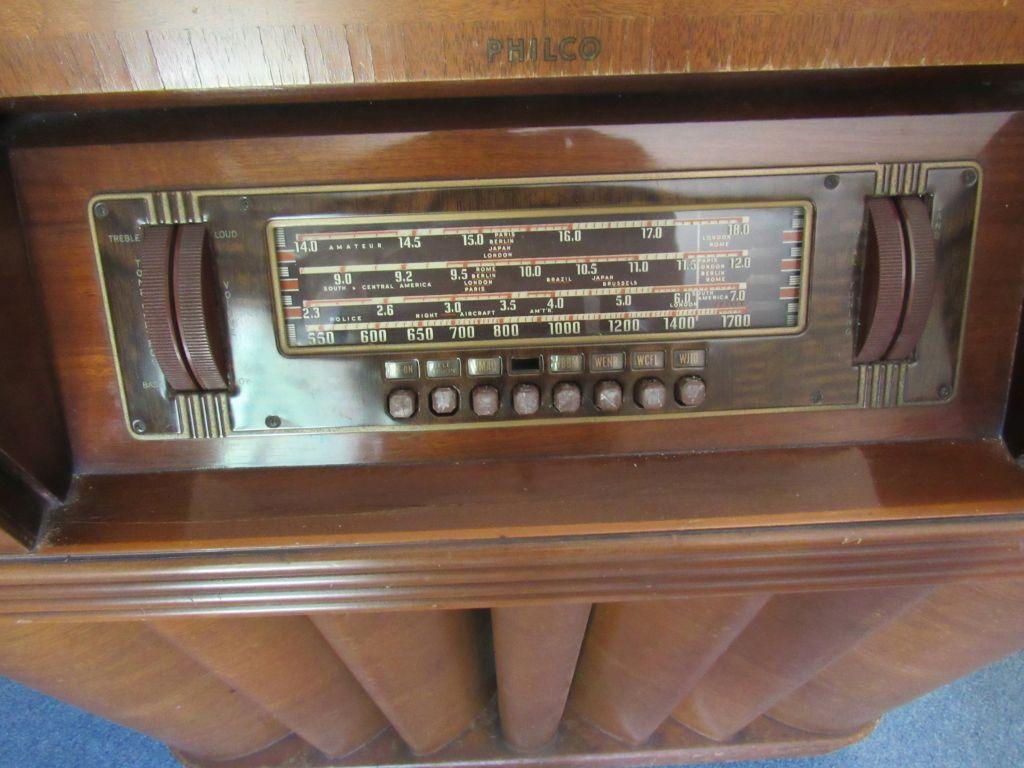 Philco Upright Radio