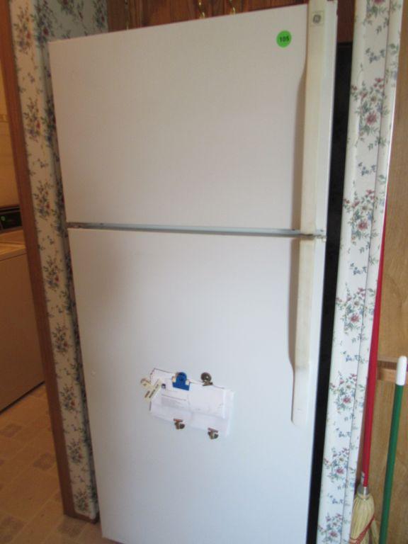 GE Refrigerator