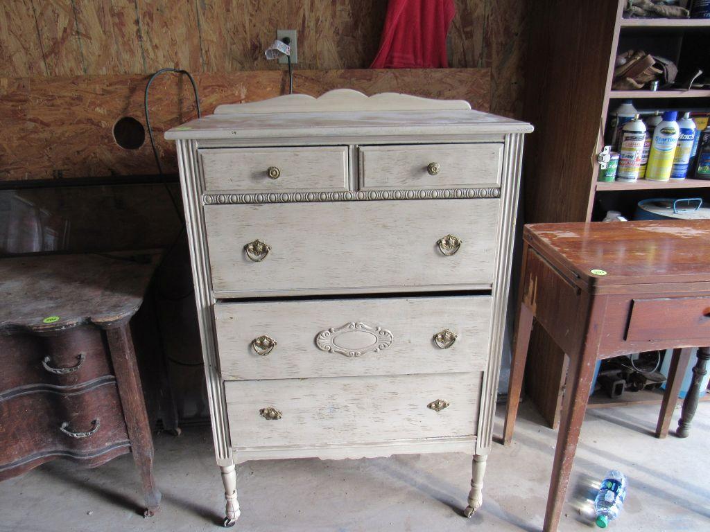 Chest of drawers