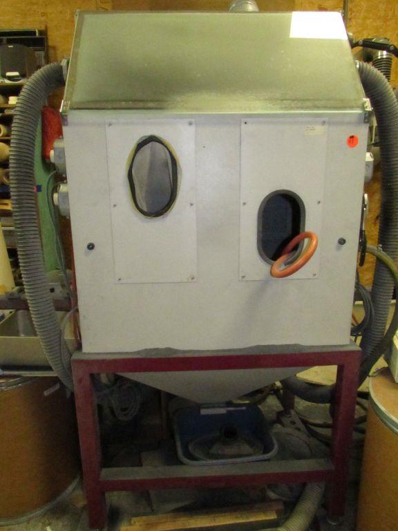 Sand Blasting Cabinet