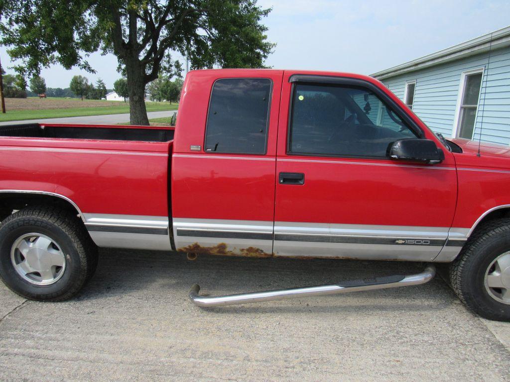 Chevy Silverado 4x4 Truck