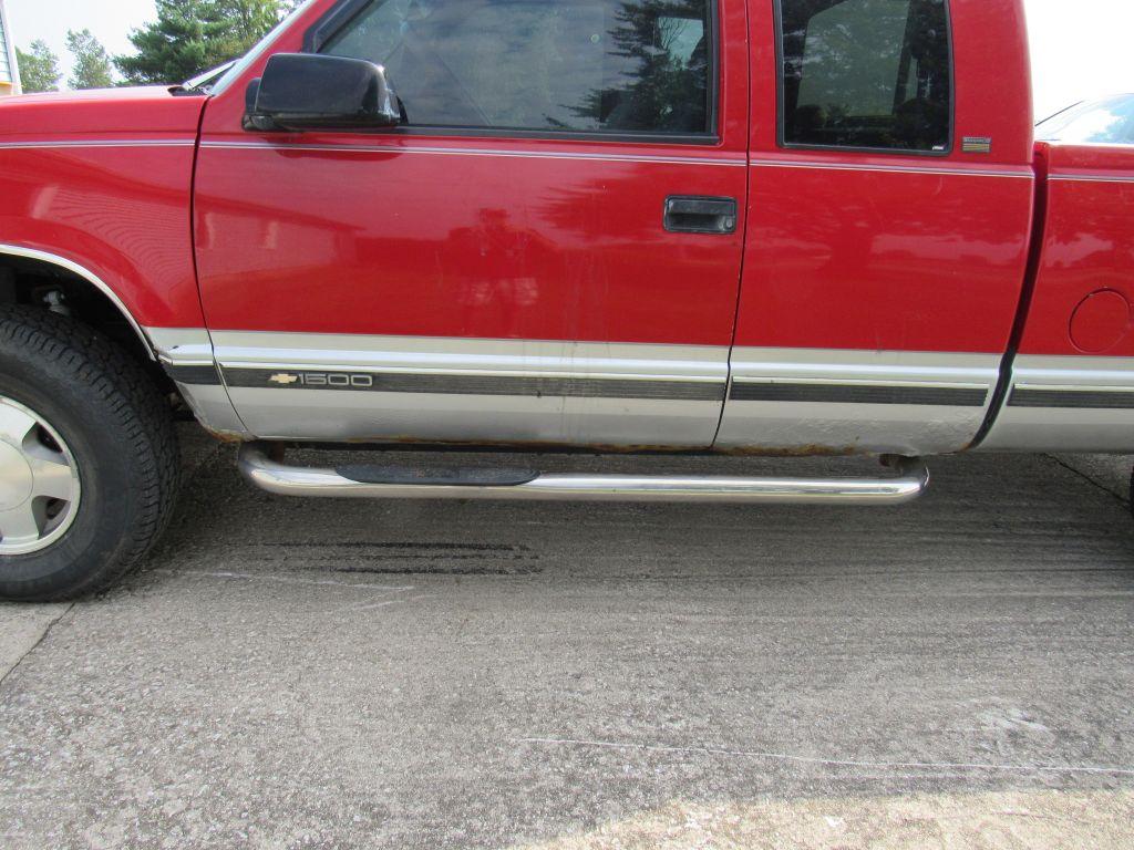 Chevy Silverado 4x4 Truck